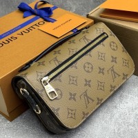 Сумка Louis Vuitton Pochette Metis East West