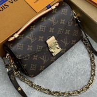 Сумка Louis Vuitton Pochette Metis East West