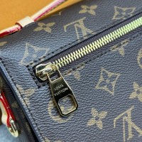 Сумка Louis Vuitton Pochette Metis East West