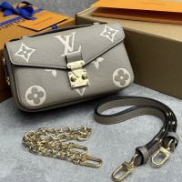 Сумка Louis Vuitton Pochette Metis East West