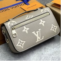 Сумка Louis Vuitton Pochette Metis East West