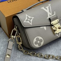 Сумка Louis Vuitton Pochette Metis East West