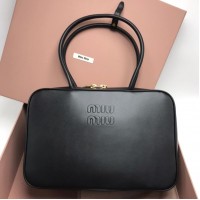 Сумка Miu Miu Leather Beau