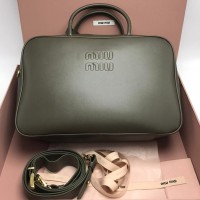 Сумка Miu Miu Leather Beau