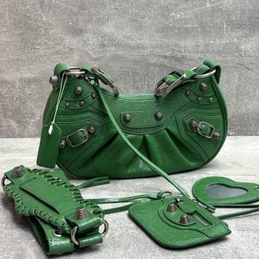 Сумка на плечо Balenciaga Le Cagole