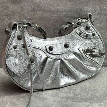 Сумка на плечо Balenciaga Le Cagole