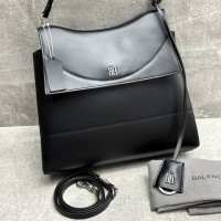 Сумка Balenciaga Nano Handbag medium