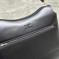 Сумка Balenciaga Nano Handbag medium