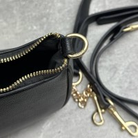 Сумка Coach в форме полумесяца