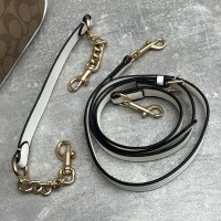 Сумка Coach в форме полумесяца