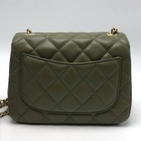 Мини-сумка Chanel со стеганым узором