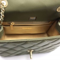 Мини-сумка Chanel со стеганым узором