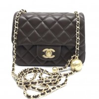 Мини-сумка Chanel со стеганым узором