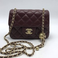 Мини-сумка Chanel со стеганым узором