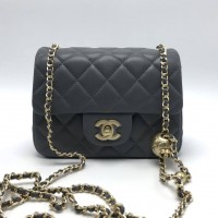 Мини-сумка Chanel со стеганым узором