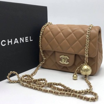 Мини-сумка Chanel со стеганым узором