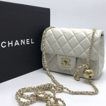 Мини-сумка Chanel со стеганым узором