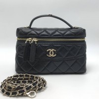 Сумка-бокс Chanel со стеганым узором