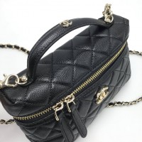 Сумка-бокс Chanel со стеганым узором