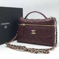 Сумка-бокс Chanel со стеганым узором