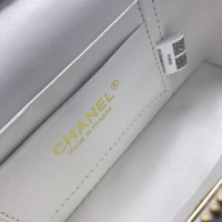 Сумка-бокс Chanel со стеганым узором