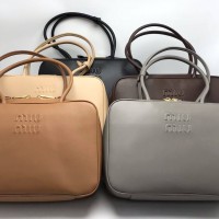 Сумка Miu Miu Leather Beau