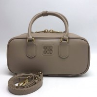 Кожаная сумка Miu Miu Arcadie