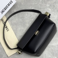 Сумка Jacquemus The Rond Carre