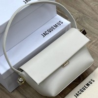Сумка Jacquemus The Rond Carre