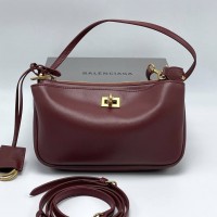 Сумка-слинг Balenciaga Rodeo Sling