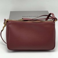 Сумка-слинг Balenciaga Rodeo Sling