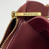 Сумка-слинг Balenciaga Rodeo Sling