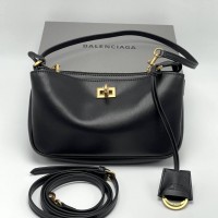 Сумка-слинг Balenciaga Rodeo Sling