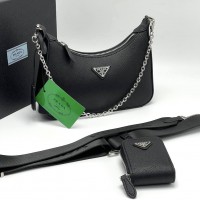 Сумка Prada Re-Edition 2005