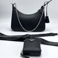 Сумка Prada Re-Edition 2005