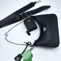 Сумка Prada Re-Edition 2005