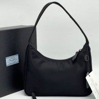Сумка Prada Re-Nylon