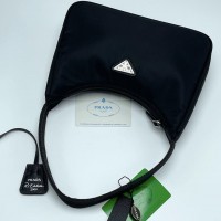 Сумка Prada Re-Nylon