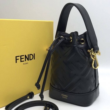 Сумка-футляр Fendi Mon Tresor