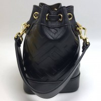 Сумка-футляр Fendi Mon Tresor