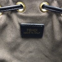 Сумка-футляр Fendi Mon Tresor