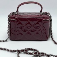 Сумка-бокс Chanel со стеганым узором