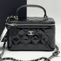 Сумка-бокс Chanel со стеганым узором