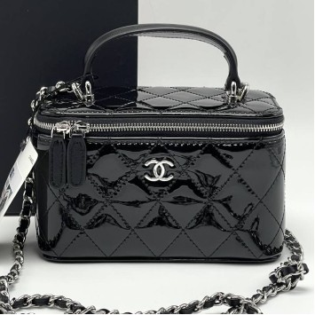 Сумка-бокс Chanel со стеганым узором