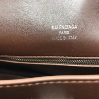 Сумка Balenciaga Rodeo из замши