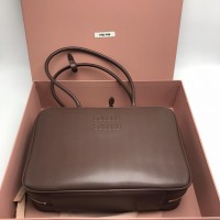 Сумка Miu Miu Leather Beau