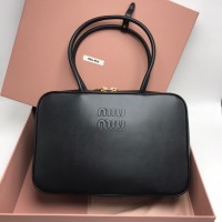 Сумка Miu Miu Leather Beau