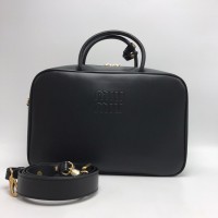 Сумка Miu Miu Leather Beau