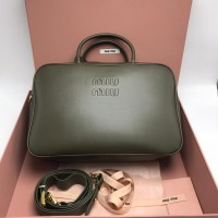 Сумка Miu Miu Leather Beau