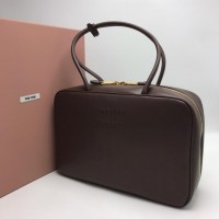 Сумка Miu Miu Leather Beau